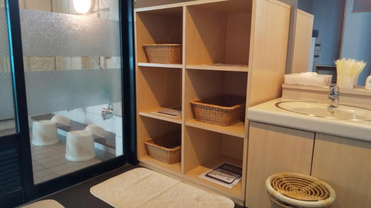 Hotel Route-Inn Yonezawa Ekihigashi מראה חיצוני תמונה