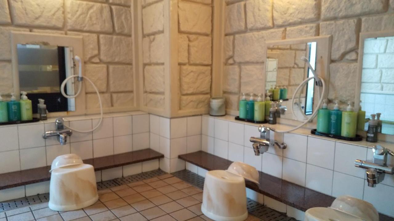 Hotel Route-Inn Yonezawa Ekihigashi מראה חיצוני תמונה
