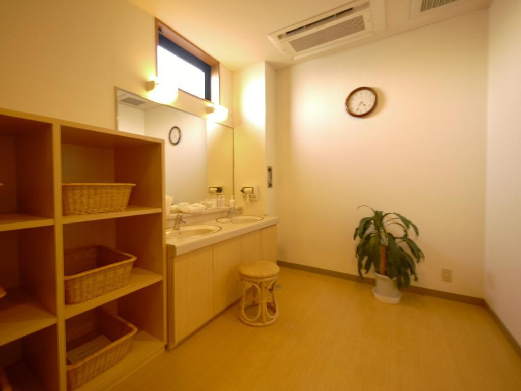 Hotel Route-Inn Yonezawa Ekihigashi מראה חיצוני תמונה